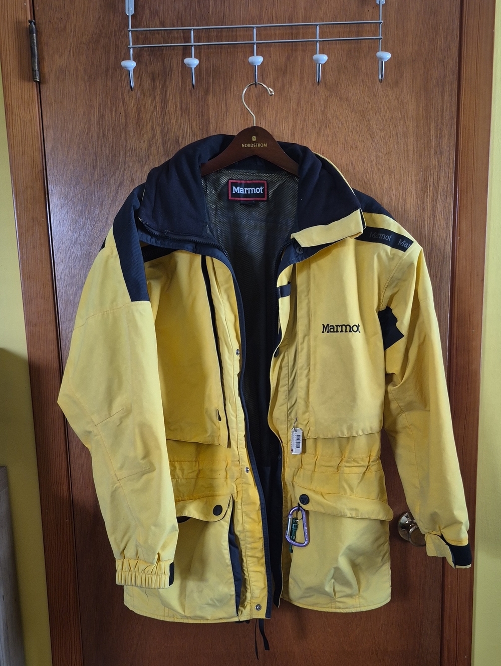Marmot Yellow and Black Men's Ski Jacket W/ Hood Medium